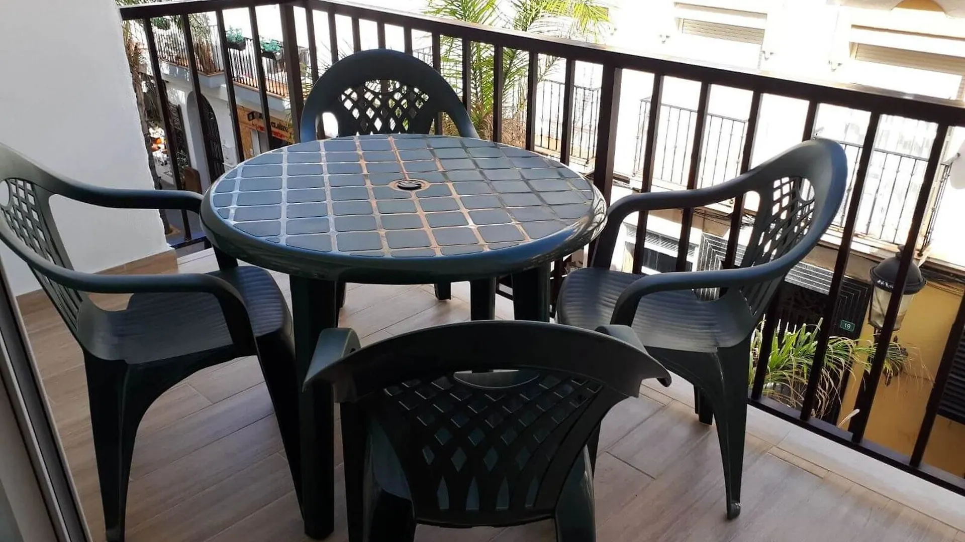 Apartment With 3 Bedrooms In Fuengirola, With Furnished Terrace - 10 M