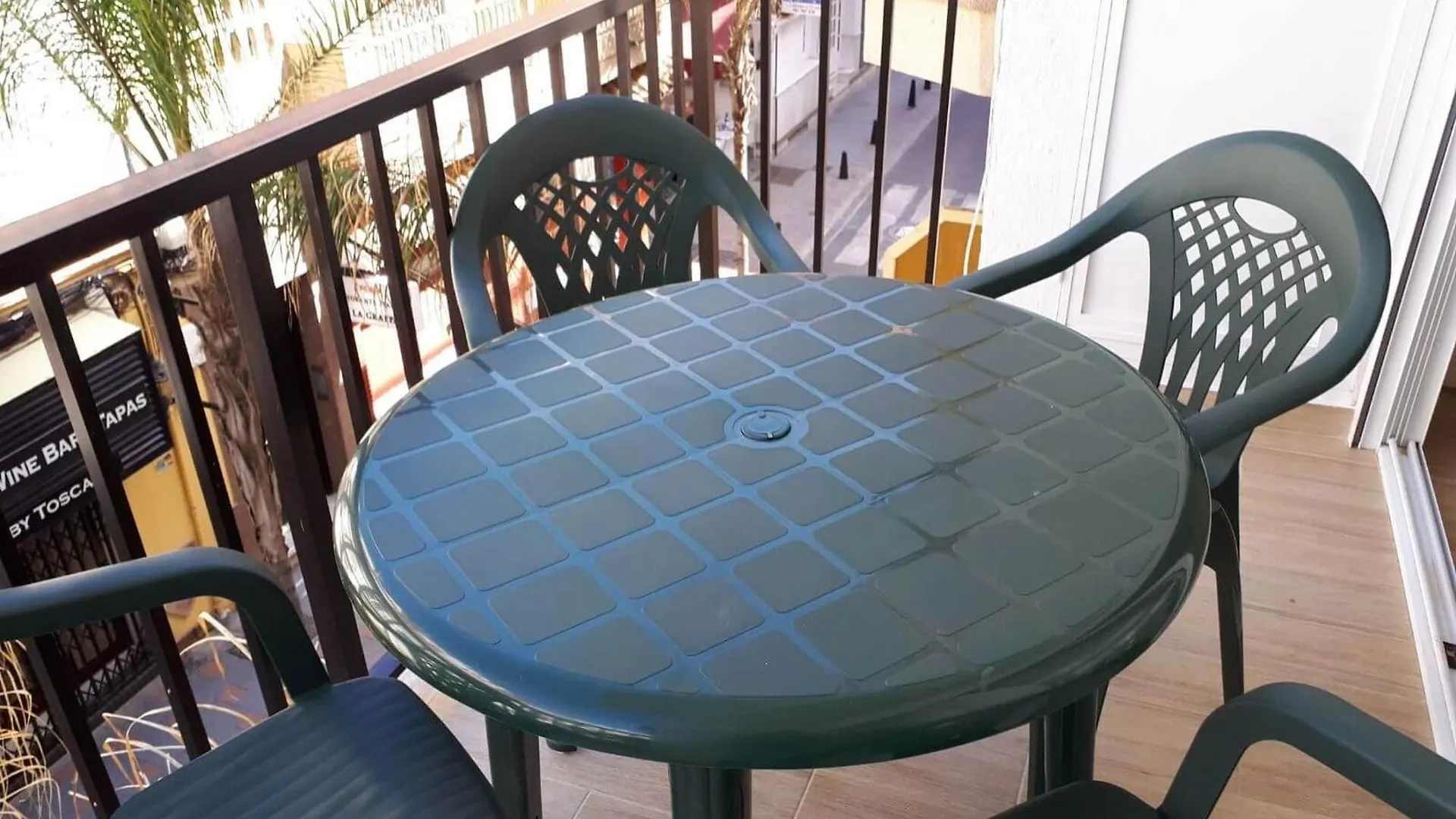 Apartment With 3 Bedrooms In Fuengirola, With Furnished Terrace - 10 M