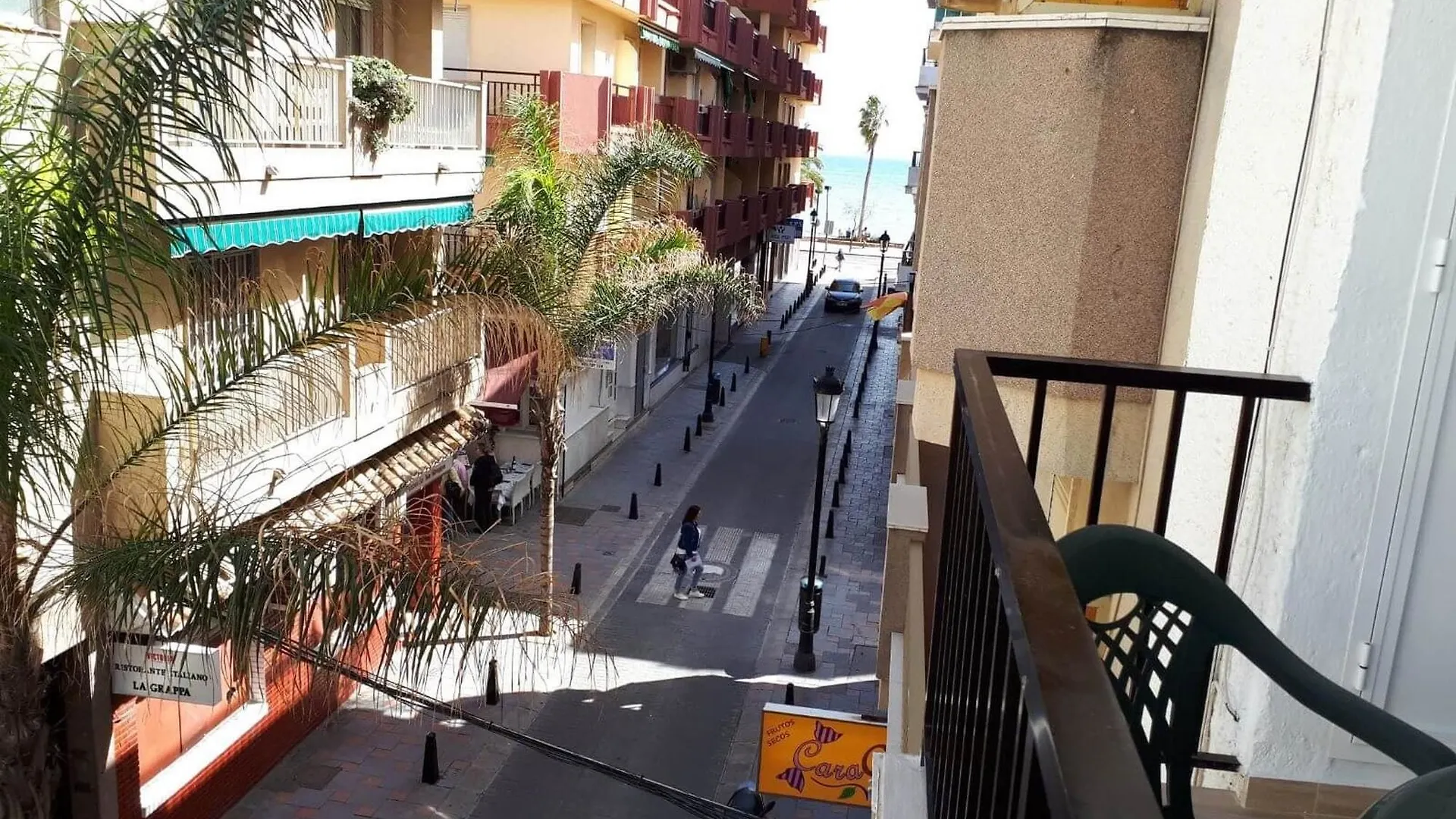 Apartment With 3 Bedrooms In Fuengirola, With Furnished Terrace - 10 M contacts